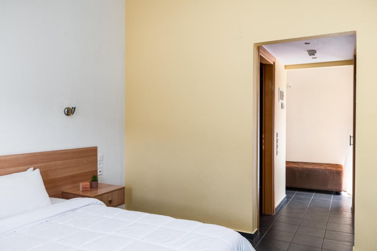 Gefiri Plakas Hotel Bagian luar foto