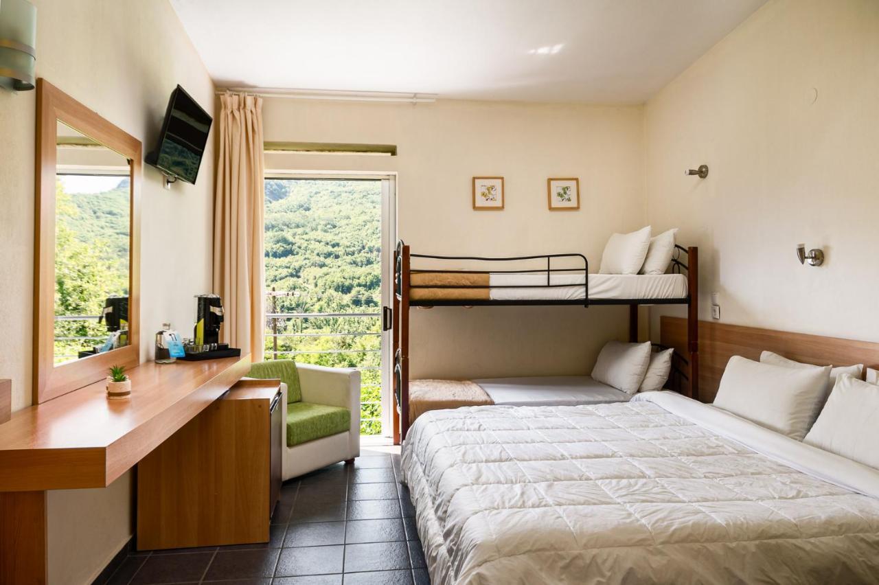 Gefiri Plakas Hotel Bagian luar foto