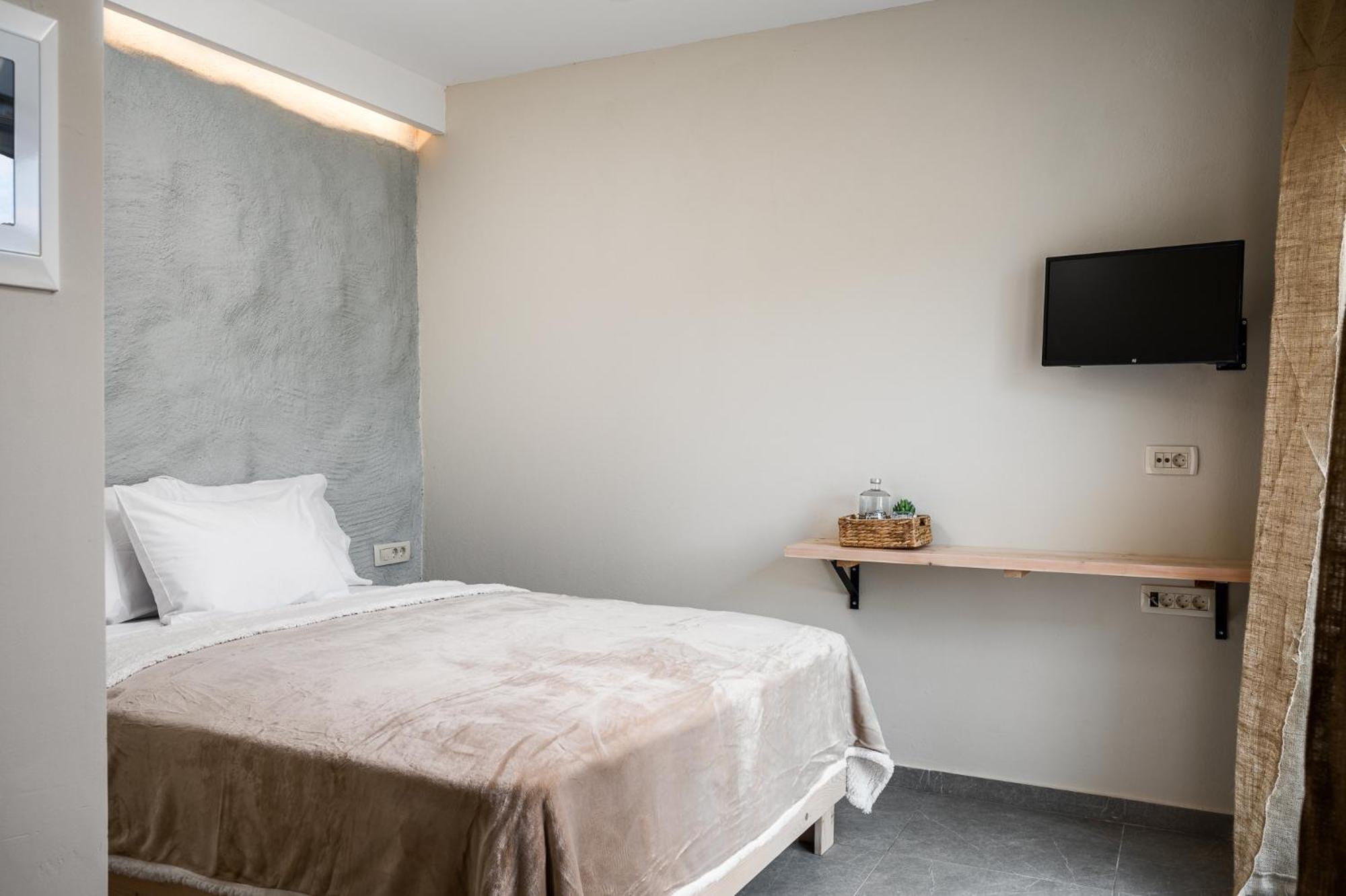 Gefiri Plakas Hotel Bagian luar foto